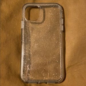 iPhone 11 Otterbox Symmetry case